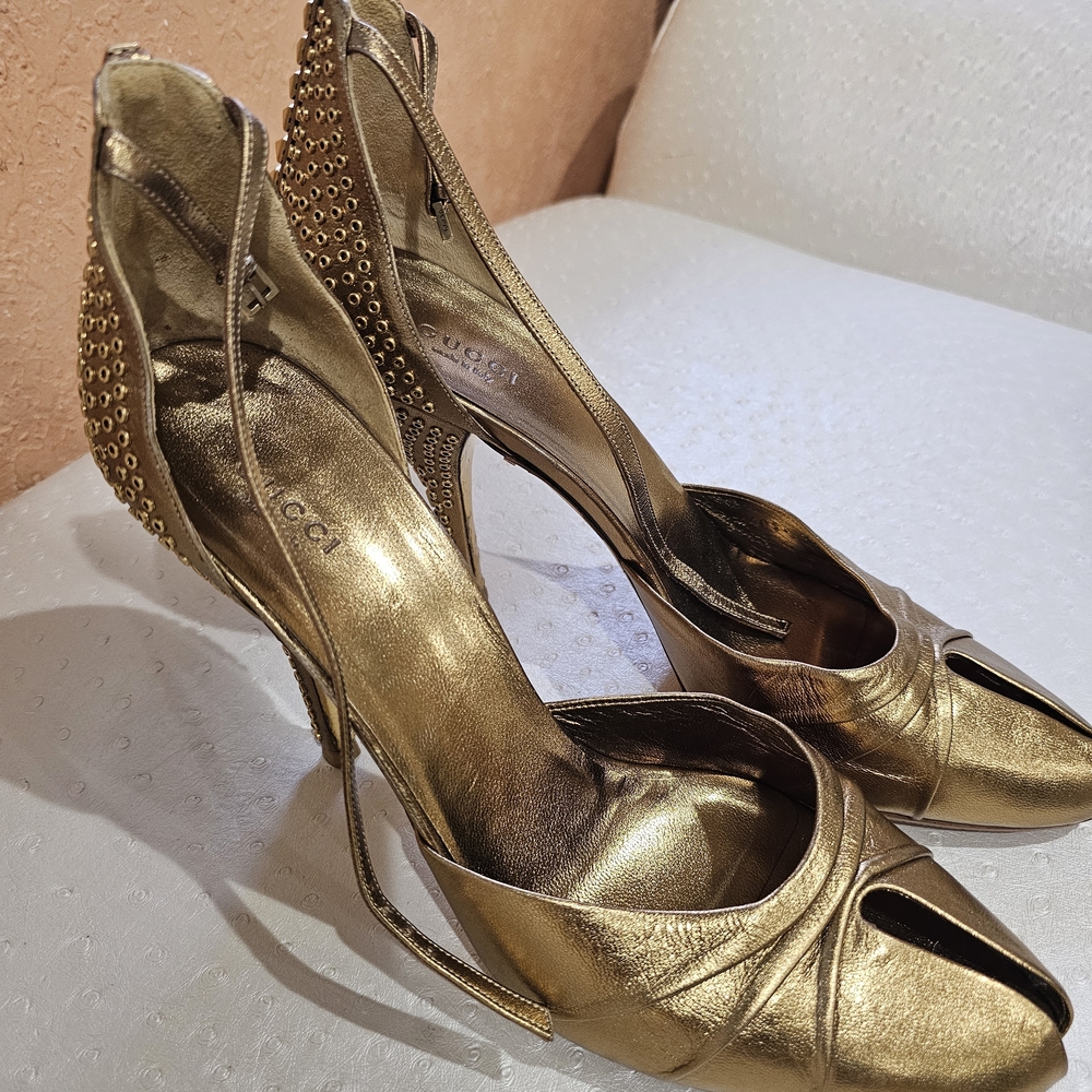 Vintage Gucci Gold Women's Heels - Picture 6 of 8